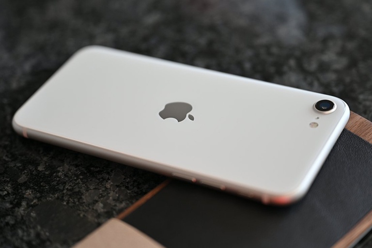Apple hủy bỏ iPhone SE thế hệ tiếp theo